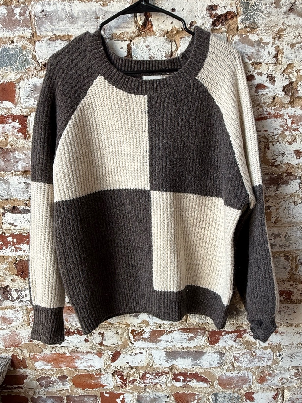 ADORA women’s Two-Tone Block Crewneck Sweater in Brown & Cream